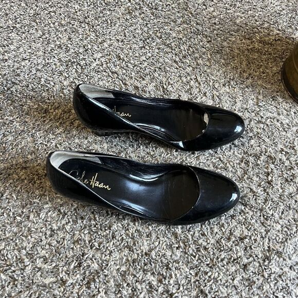 Cole Haan NikeAir Wedge Pumps Heel Shoes Size 7 B Black Patent Leather Office - Picture 4 of 7